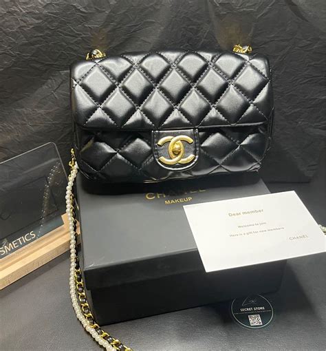 what is chanel vip gift bag|chanel makeup vip gift.